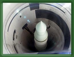 A Minuteman Missile (1) * 3072 x 2304 * (3.48MB)